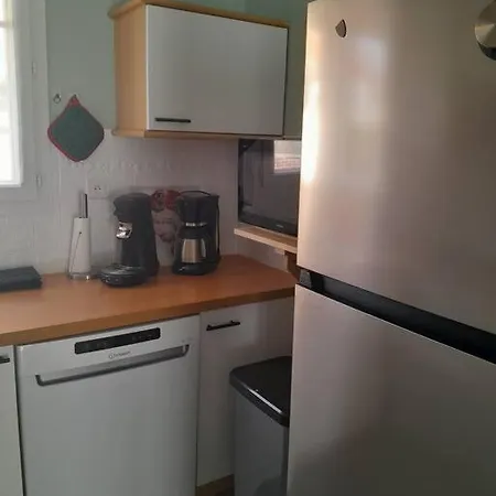 Jolie Maison Proche De La *
